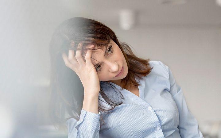 Tiền Mãn Kinh và Mãn Kinh – Dấu Hiệu & Cách Chăm Sóc Toàn Diện